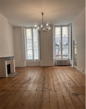 t3 à la location -   33000  BORDEAUX, surface 120 m2 location t3 - UBI475044800